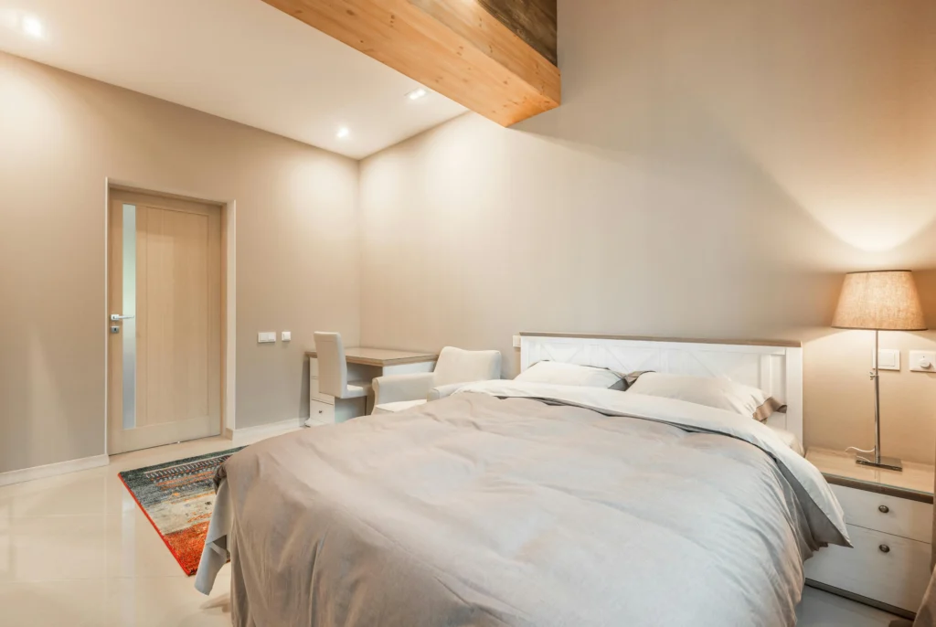 Gorakhpur hotel low price near railway station